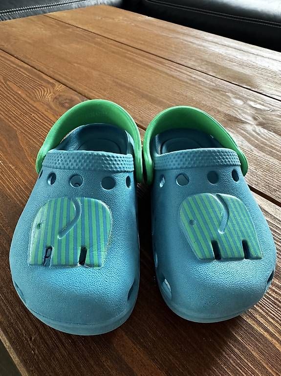 Scarpe per ragazzi: Elephanten Hausschuhe Gr. 23 – Usato da Berikon venduto da Naepli20 2