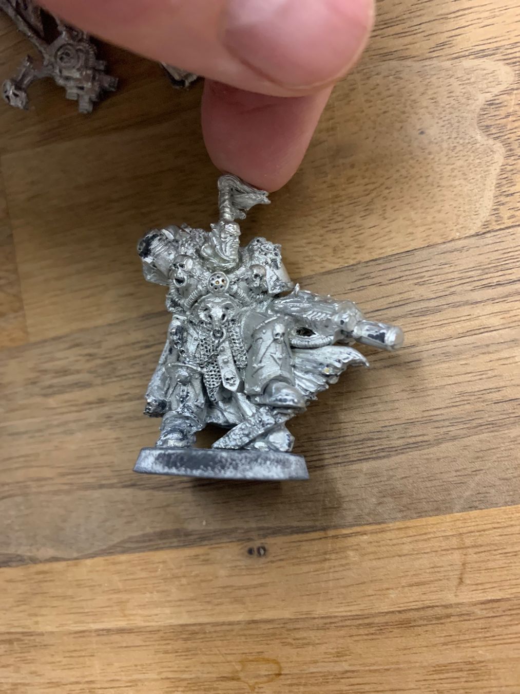 Statuette: Warhammer 40000 Chaos Space Marines General – Usato da Winterthur venduto da Compiorg 3