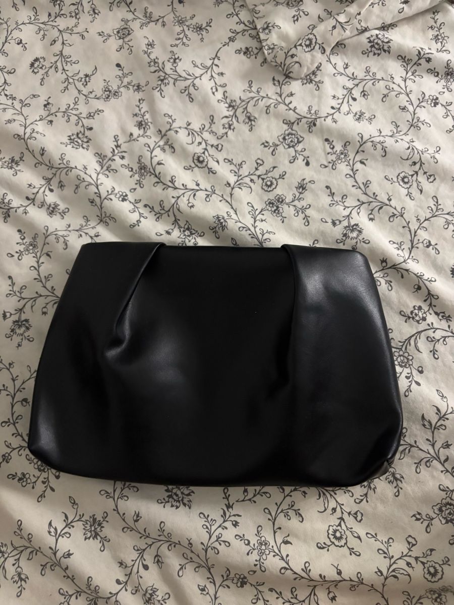 Borse da donna: Borsa nera in similpelle da sera con pieghe – Nuovo (secondo la descrizione) da Lamone venduto da sar_9bsk