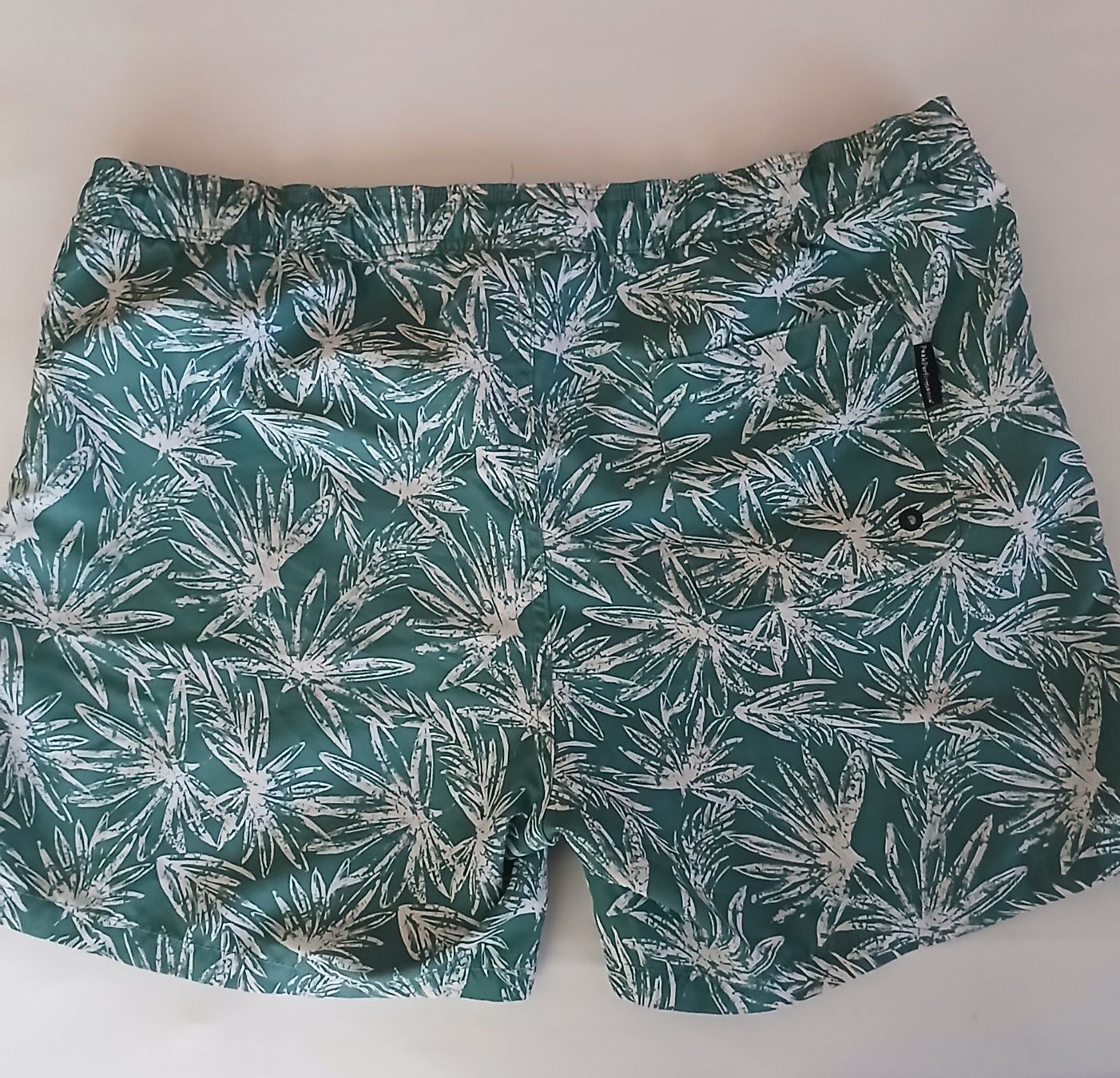 Costumi da bagno: PEAK PERFORMANCE HERREN BADEHOSE Gr. L – Usato da Villa Luganese venduto da luxlady 1
