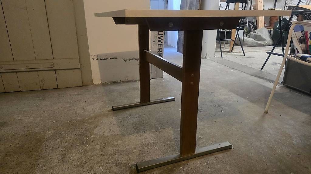 Tables: Gratis Tisch 65cm x 110cm x73cm – D'occasion à Bern par GieFFe 3