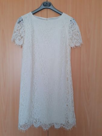 TOP SALE: Spitzenkleid, gebrochenes Weiss, zum feinen Preis