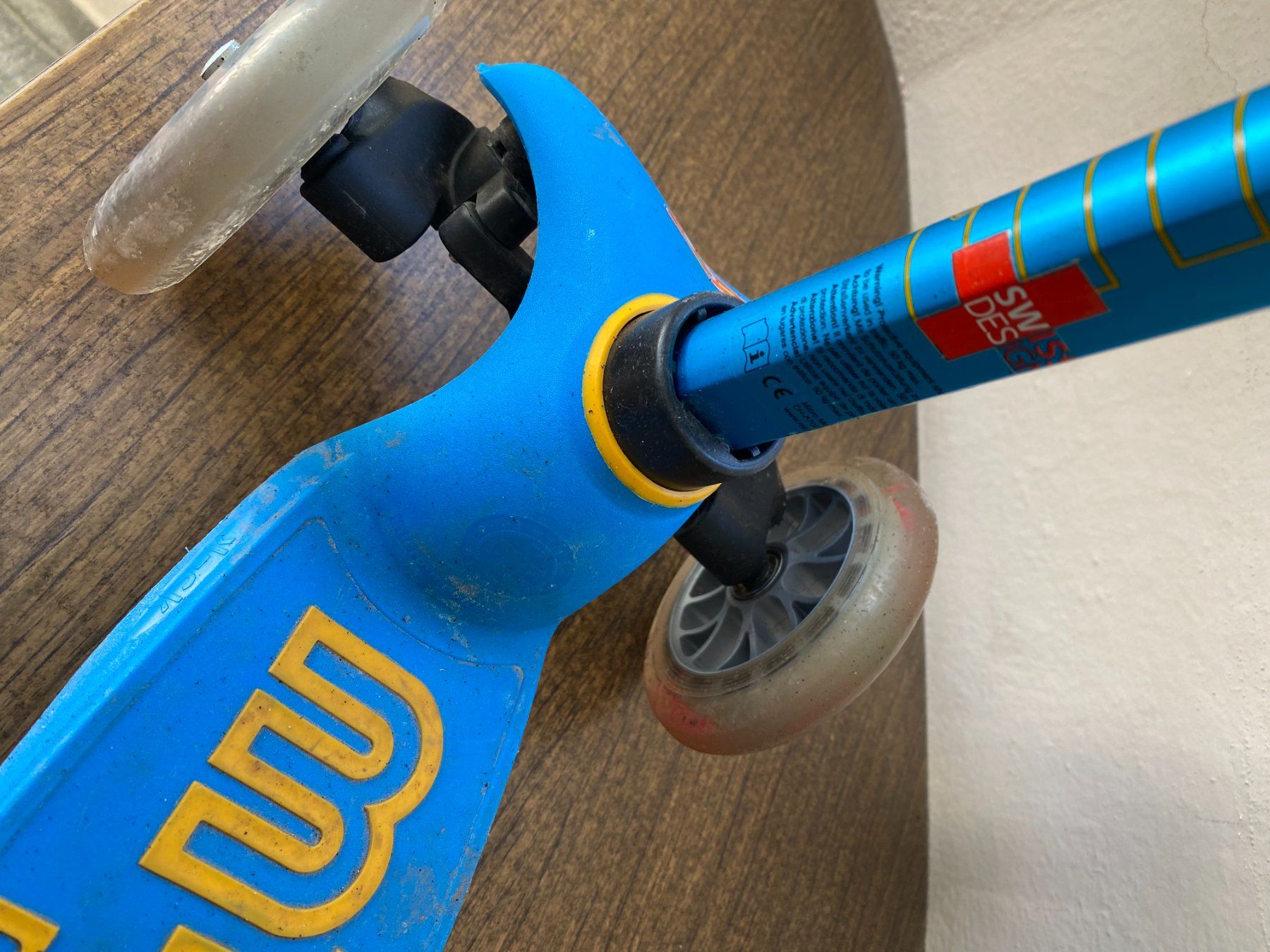 Micro Kickboard: Trottinette Mini Micro 3in1 Deluxe Plus Ice Blue, Kickboard – Usato da St. Gallen venduto da Ildefons 2