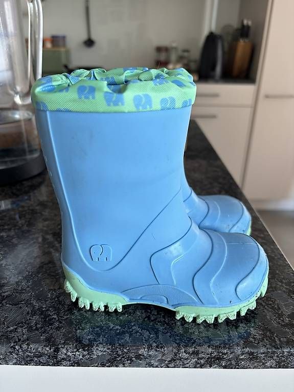 Schuhe für Jungen: Elefanten Gummistiefel Gr. 22 – Gebraucht aus Meggen von org_588d