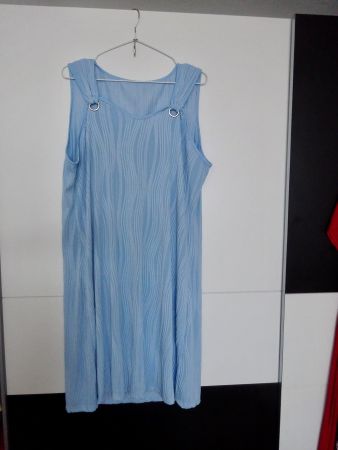 Hellblaues Sommerkleid. Grösse XL. ( 44 ) !