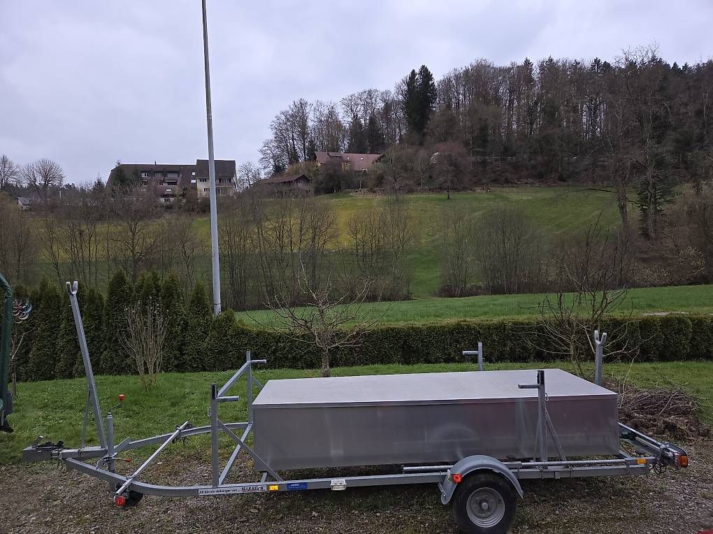 Barche: Katamaran Anhänger mit Alukiste  – Usato da Uerkheim venduto da celi9 2