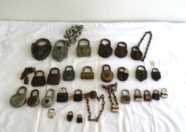 Antike Vorhängeschlösser und neuere