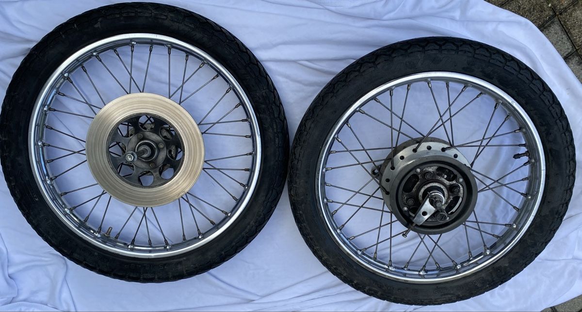 Cerchioni: Honda CB 125T Speichenfelgen – Usato da erlinsbach venduto da Mokka0