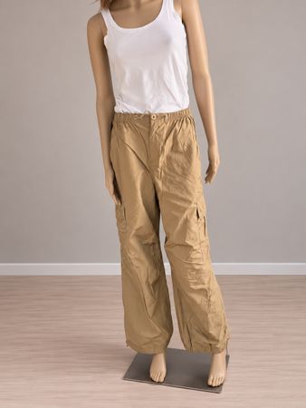 Hose Bershka Gr M