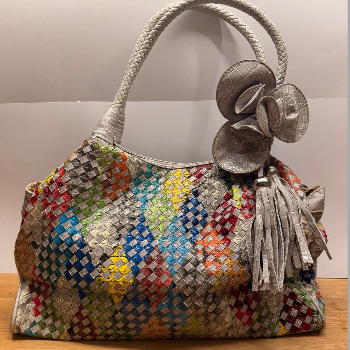 Taschen für Damen:  Handtasche im Patchwork-Design - Material PVC – Neu (gemäss Beschreibung) aus Schlieren von RoPue
