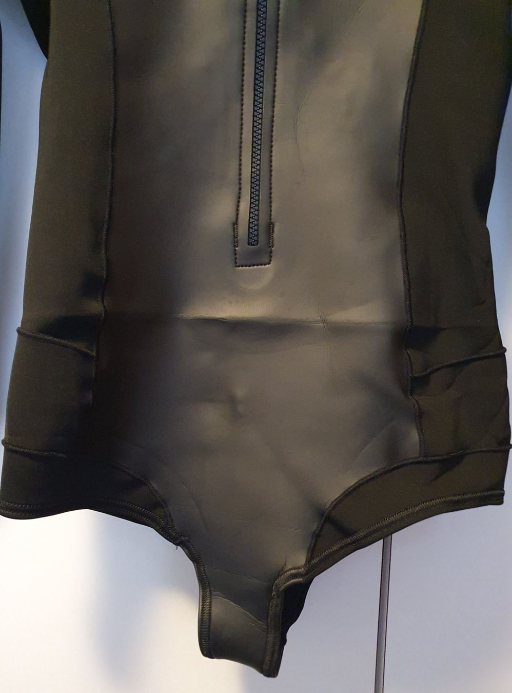Costumi da bagno & Bikini: ROXY Neprene Badekleid, Langarm, Glatthaut Grösse 10 – Usato da Muri AG venduto da Edlerweiss 3