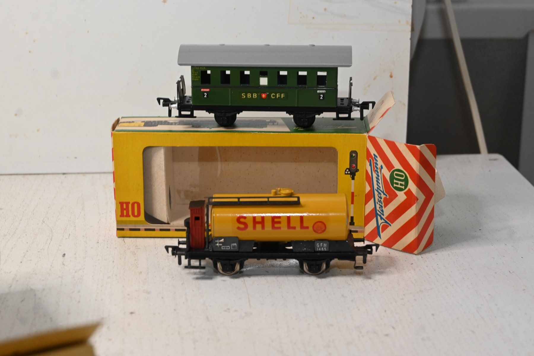 Fleischmann Trains électriques: Fleischmann HO Eisenbahnwagen SBB CFF Shell Tankwagen Antik – D'occasion à Laupen ZH par Zmoewe