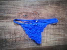 Blaue, sexy Tangaslips aus Spitze, Grösse S/36/38