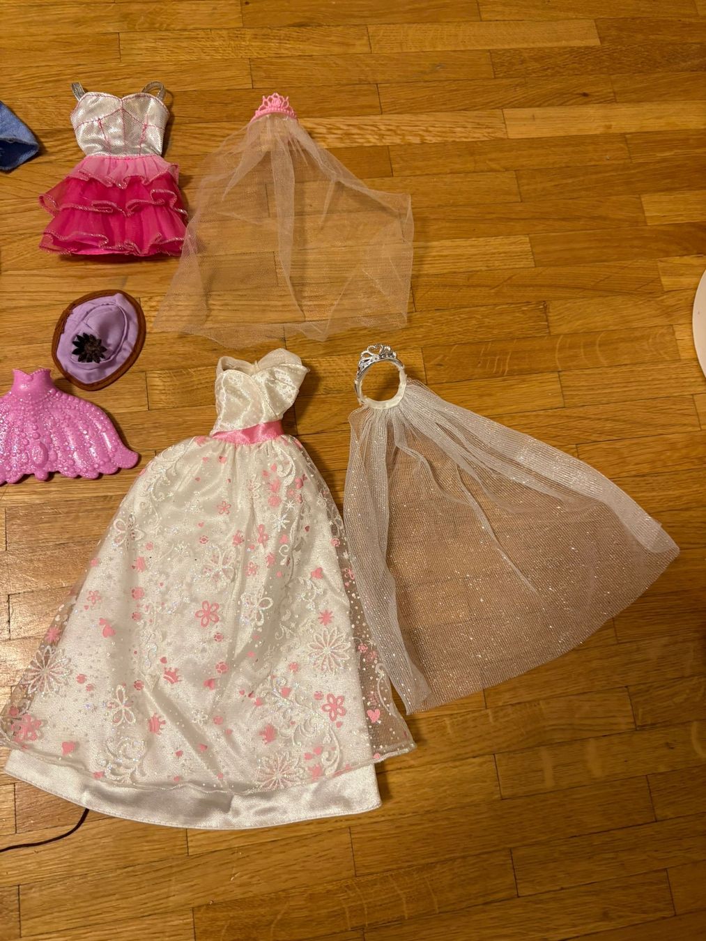 Giocattoli: Habits pour barbies – Usato da Granges-Paccot venduto da smo_dp89 1
