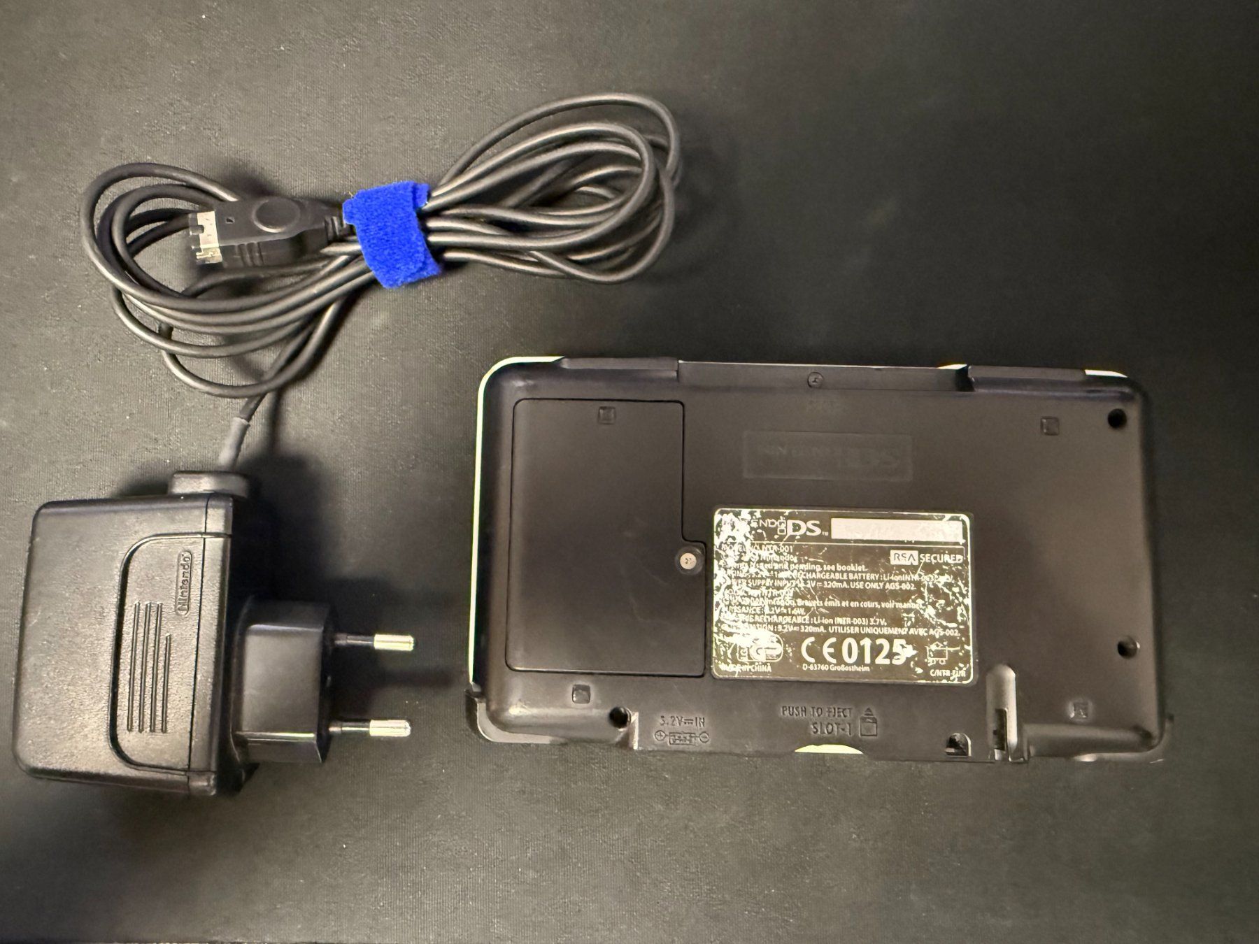 Nintendo Console: Console Nintendo Ds Grise avec chargeur – Usato da Pont-de-la-Morge venduto da Darfal 2