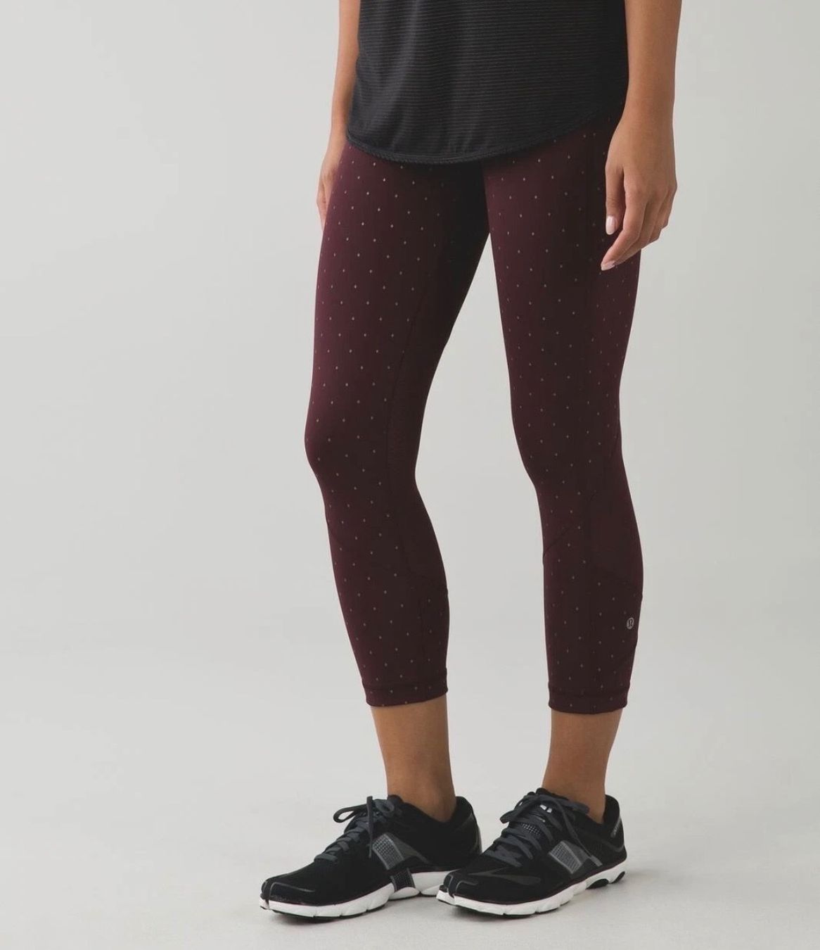Lululemon Leggings: Lululemon Crop Leggings Bordeaux Gr. 4 – D'occasion à Dielsdorf par Dnaloria 1