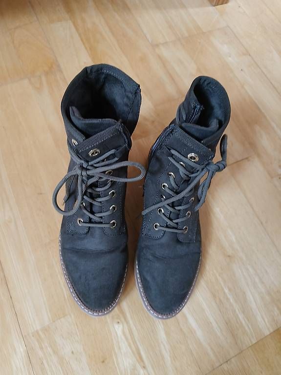Chaussures femmes: Stiefel s.oliver grün – D'occasion à Hohenrain par mir_q5qs