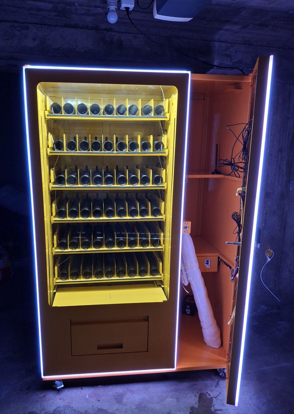 Altro per Gastronomia & Hotel: Distributeur automatique – Nuovo e nell'imballaggio originale da St-Maurice venduto da far_6pzh 1