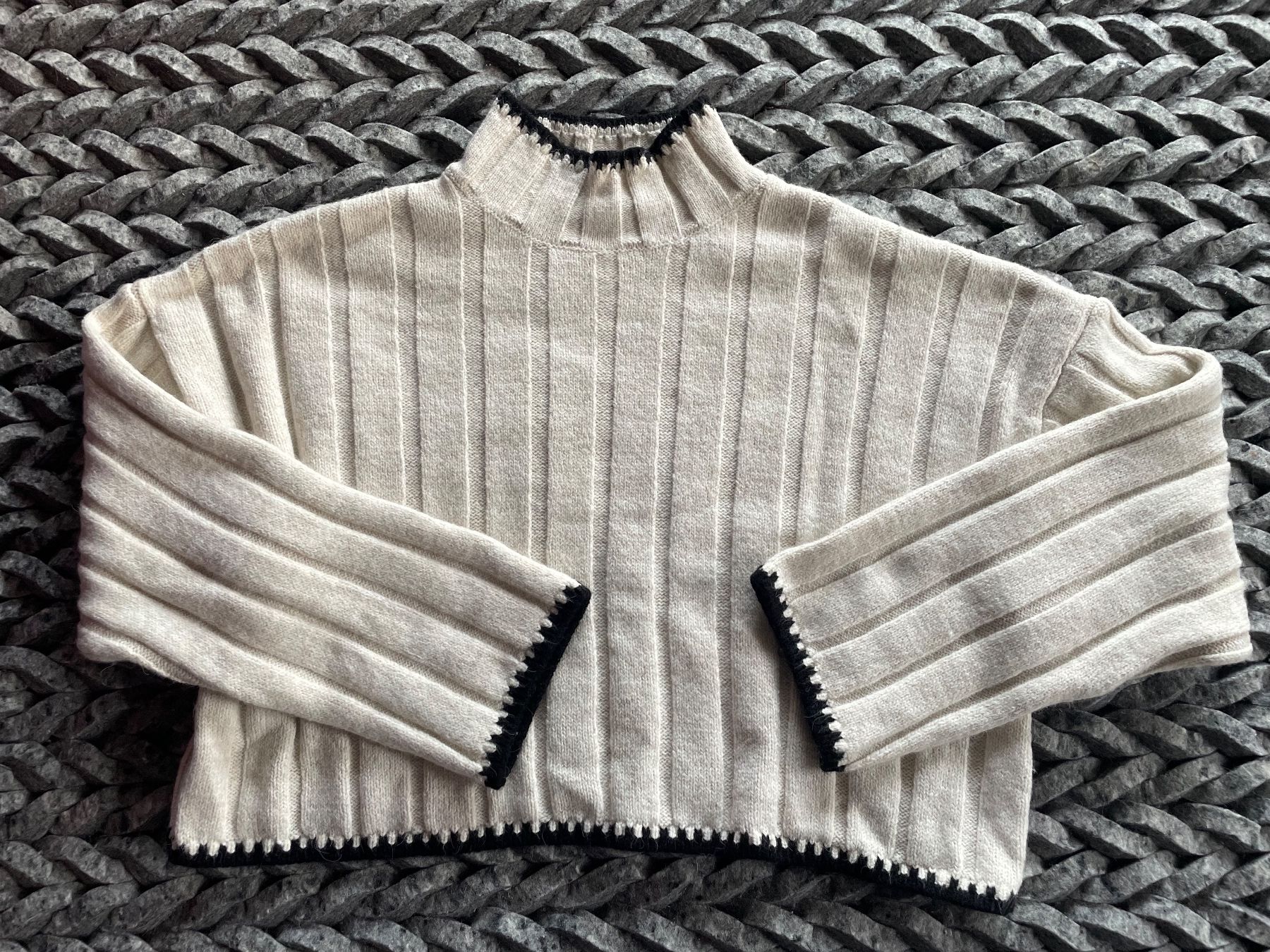 Only Pulls & Sweat-shirts: Only Strickpullover Gr. L, Crop, Beige mit Details – D'occasion à Coldrerio par Theres2004