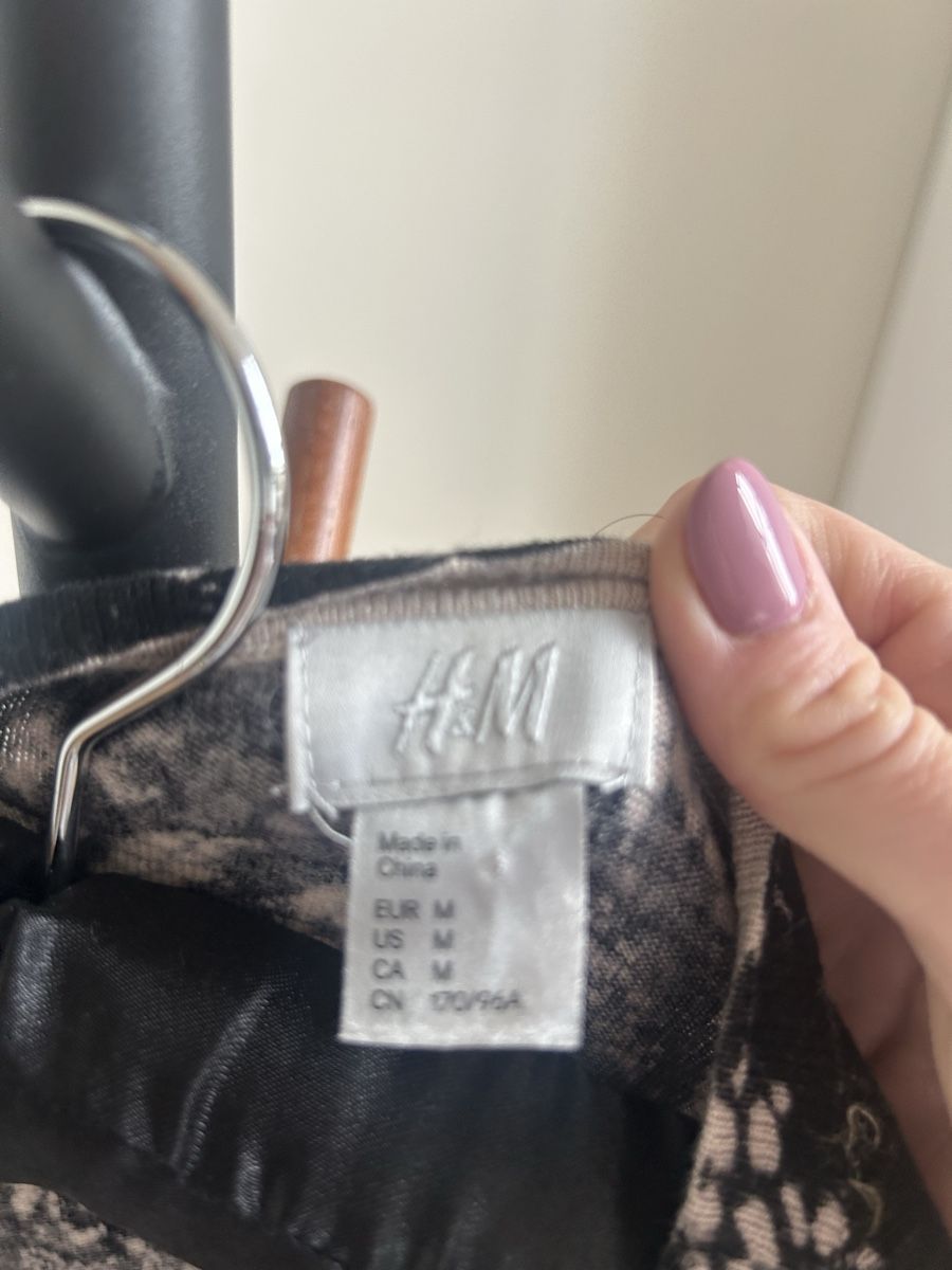 H&M Giacche: Strickjacke von H&M – Usato da Arbon venduto da Bulgari2011 1