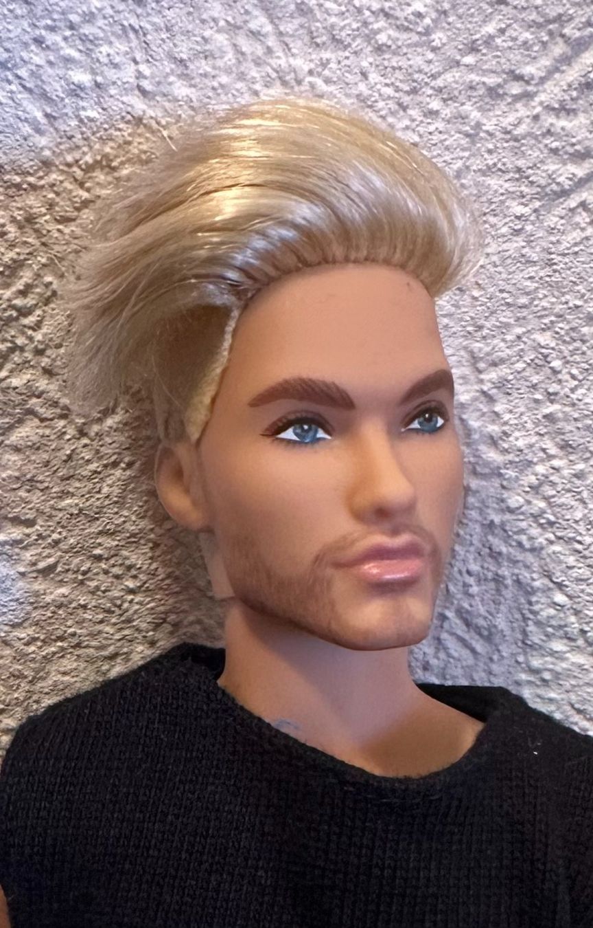 Bambole: Ken Signature Looks – Usato da Le Mont sur Lausanne venduto da pet_jl95