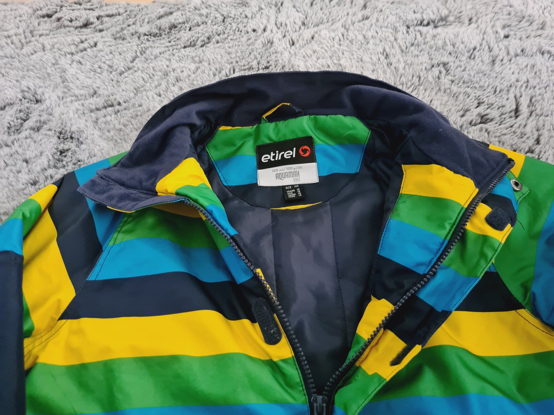 Vestes & Manteaux: Übergangsjacke Gr. 140 – D'occasion à Widnau par KleineHonigblume 1