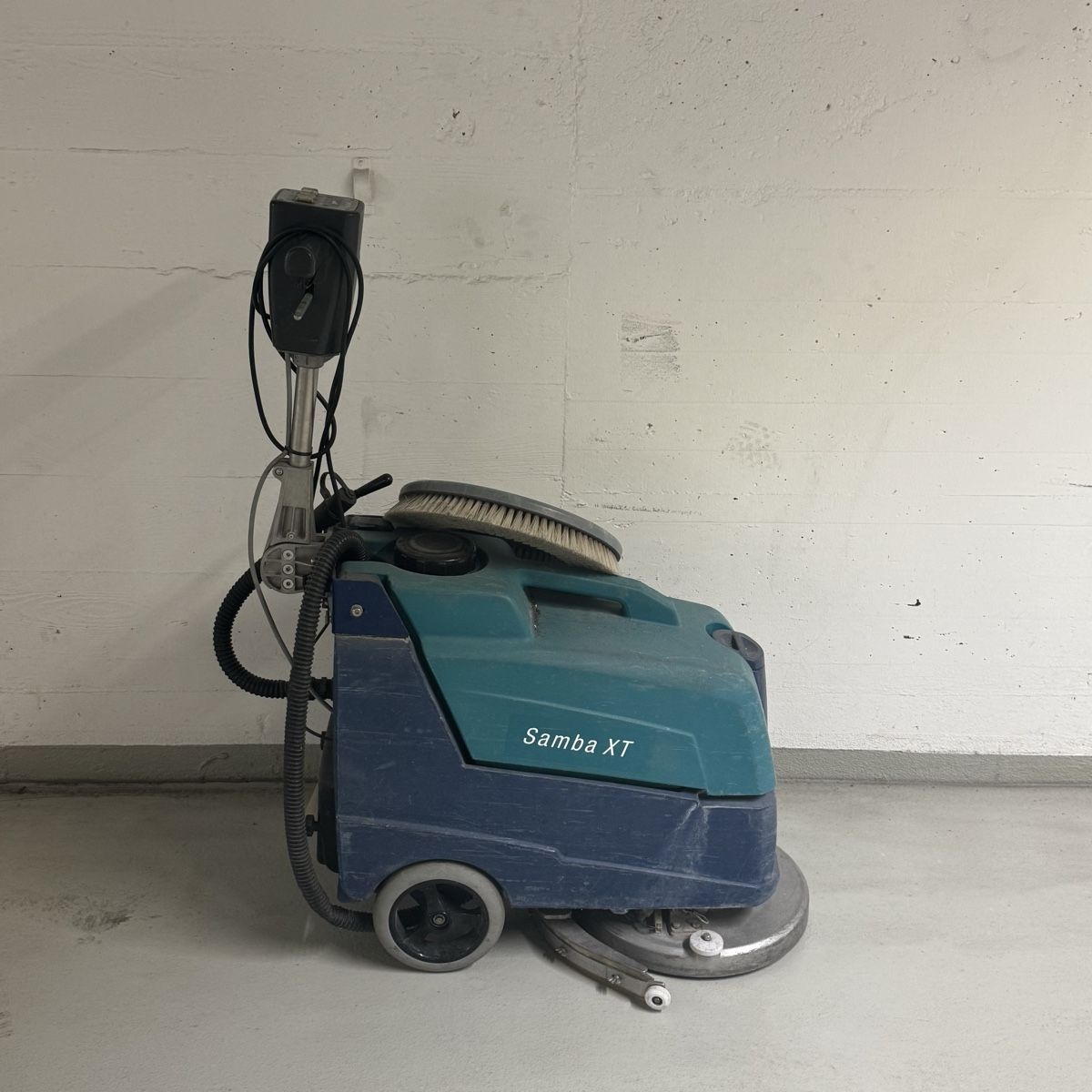 Wetrok Alle Maschinen: Bodenreinigungsmaschine Samba XT  – Gebraucht aus Luzern von Deox26 1