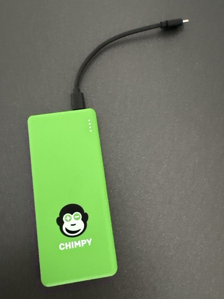 Batterie: Grüne Chimpy Powerbank mit integriertem Kabel. – Usato da St. Gallen venduto da Mit_Preisvorschlag
