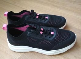 Schwarze Damen Turnschuhe Gr. 38 - Top Zustand