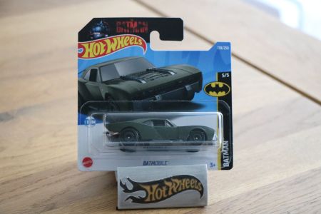 Hot Wheels Batman 2022 Batmobile 5/5 Short Card