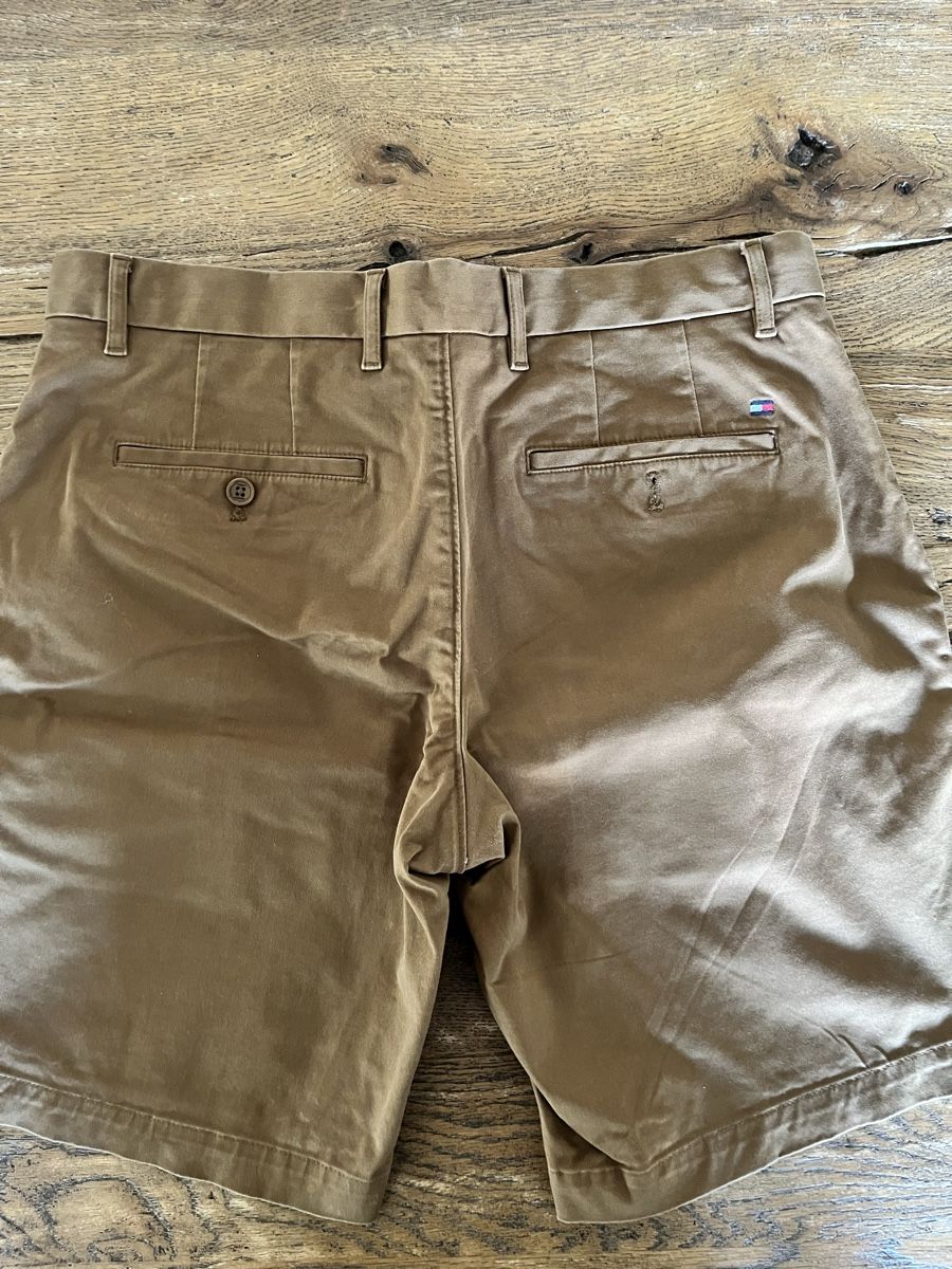 Tommy Hilfiger Pantaloni: Tommy Hilfiger Shorts – Usato da Chur venduto da Mbadimeischter 1