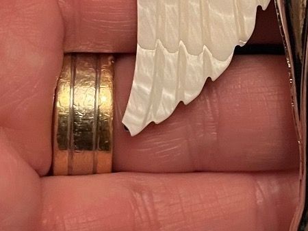 Broschen & Nadeln: Amulett/ Brosche Schutzengel mit Perlmutt – Neu (gemäss Beschreibung) aus Gams von Mariawicca 2