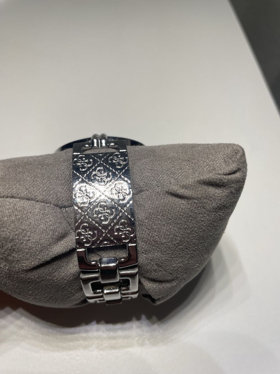 Guess Orologi: Neue Guess Uhr – Nuovo (secondo la descrizione) da Therwil venduto da YA-8 4
