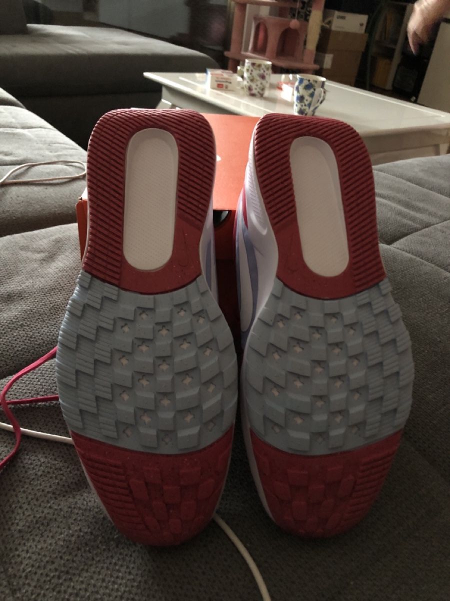 Nike Damenschuhe: Nike Dynamic, Grösse 40, Nagel Neue Top Model ! – Neu und originalverpackt aus Läufelfingen von Original100 4