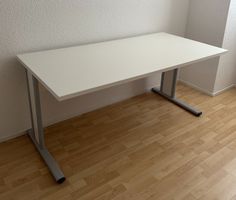 Pult / Bürotisch / Schreibtisch 160x80x74