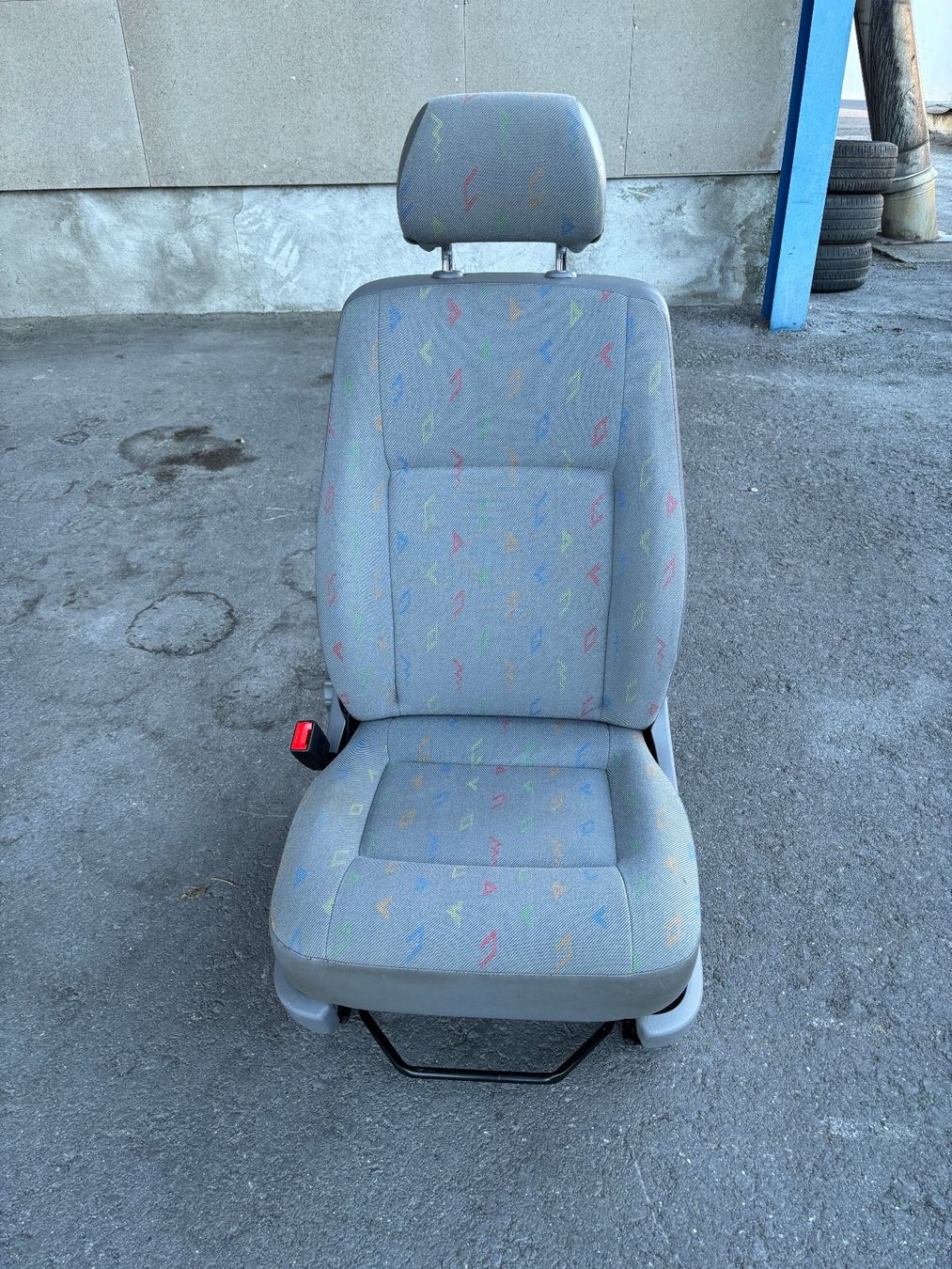 VW Tutti pezzi di ricambio auto: VW T5 Fahrersitz – Usato da Gams venduto da mir_n5kk 7
