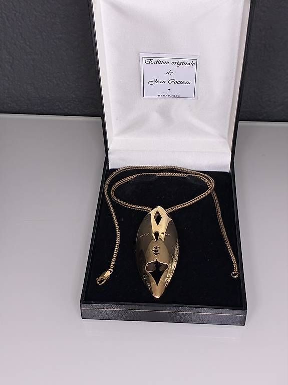 Pendentifs: Pendentif Jean Cocteau – D'occasion à Riaz par ani_d8fx 2