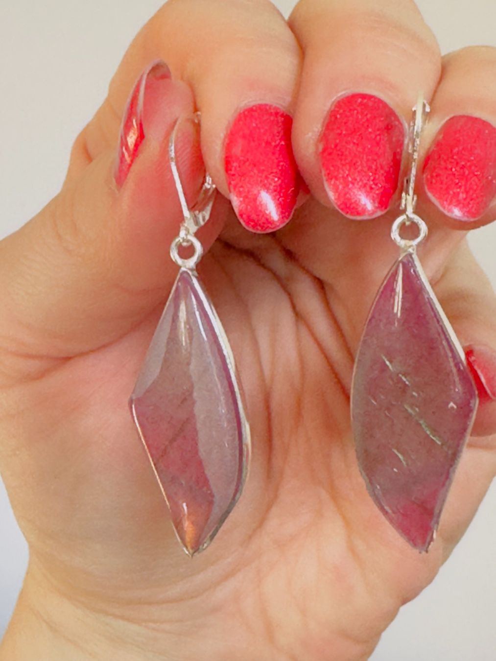 Altri gioielli: LOT Color Enhanced Red Labradorite Handmade – Nuovo e nell'imballaggio originale da Genève venduto da AGBERG 9