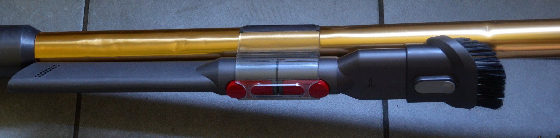 Dyson Aspirapolveri & Accessori: Dyson Cyclone V10  Staubsauger / aspirateur – Usato da Collonges venduto da arashee 3