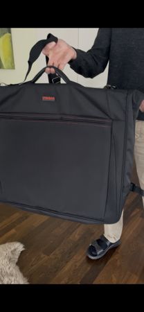 Praktische Kleidersack Reisetasche - Schwarz!