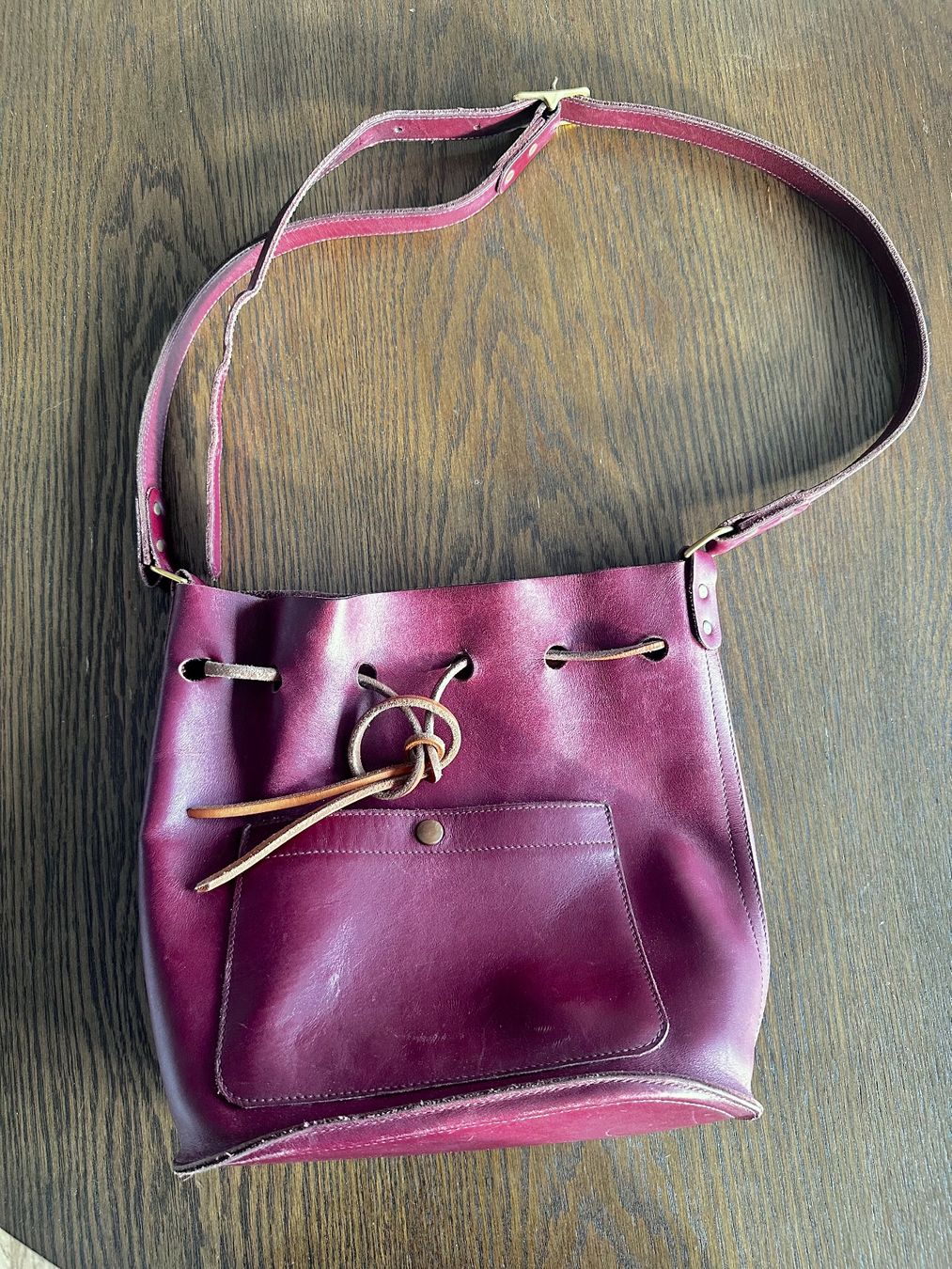 Sacs femmes: VINTAGE BORDEAUX-BRAUNFARBENE LEDERTASCHE – D'occasion à Haldenstein par enie123 2