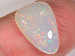 3.9 Karat - Milchiger Äthiopischer Welo Opal