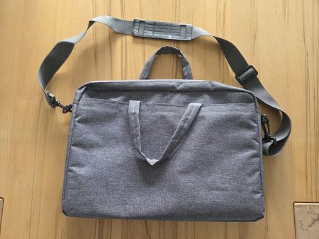 * Notebook-Tasche bis 15.6 Zoll, grau, mit Schultergurt