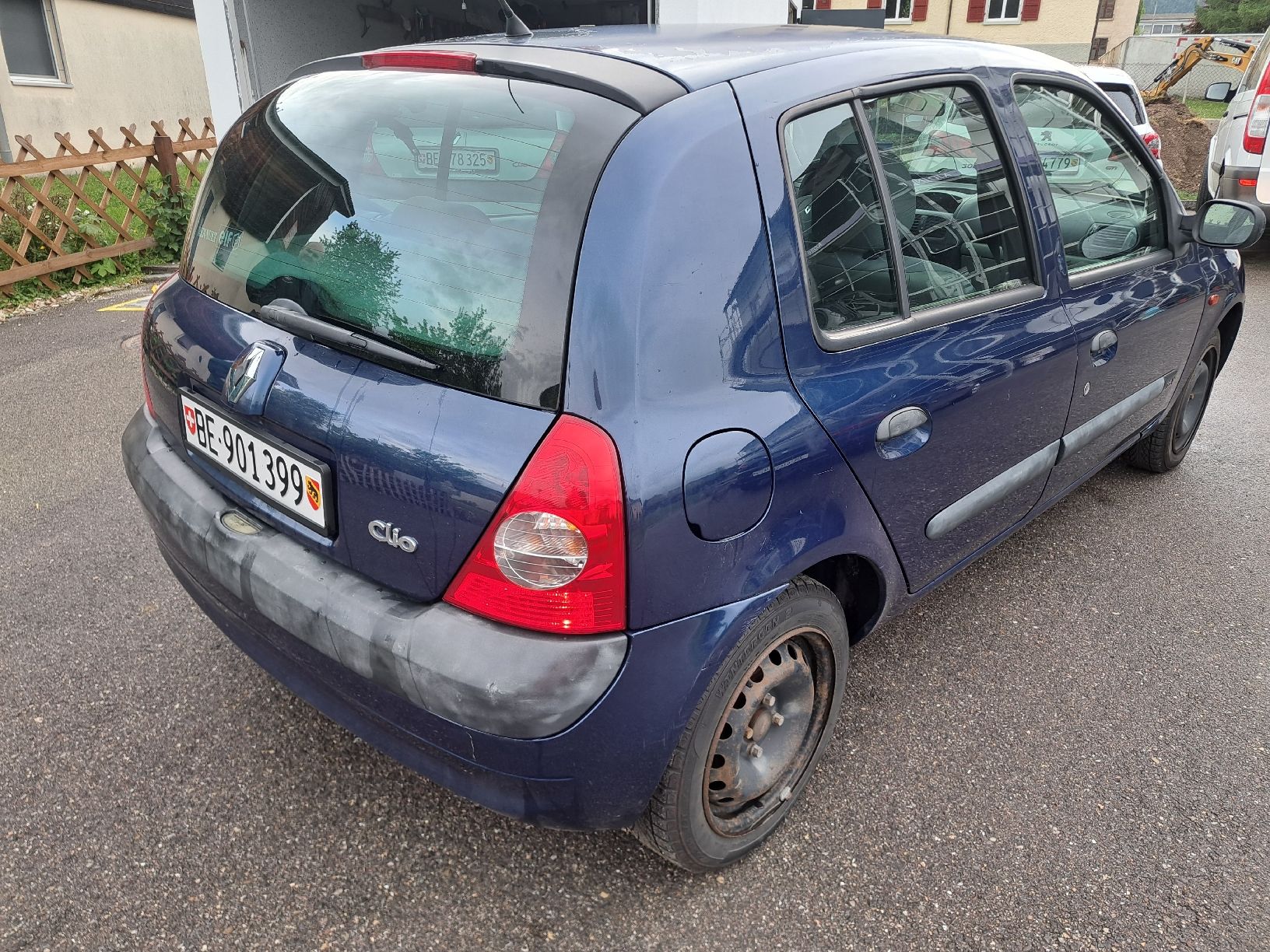 Renault Automobili: Renault Clio II 1.2, 16V – Usato da Tavannes venduto da saca70 2