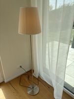 Stehlampe Metall mit beigem Stoffschirm guter Zustand