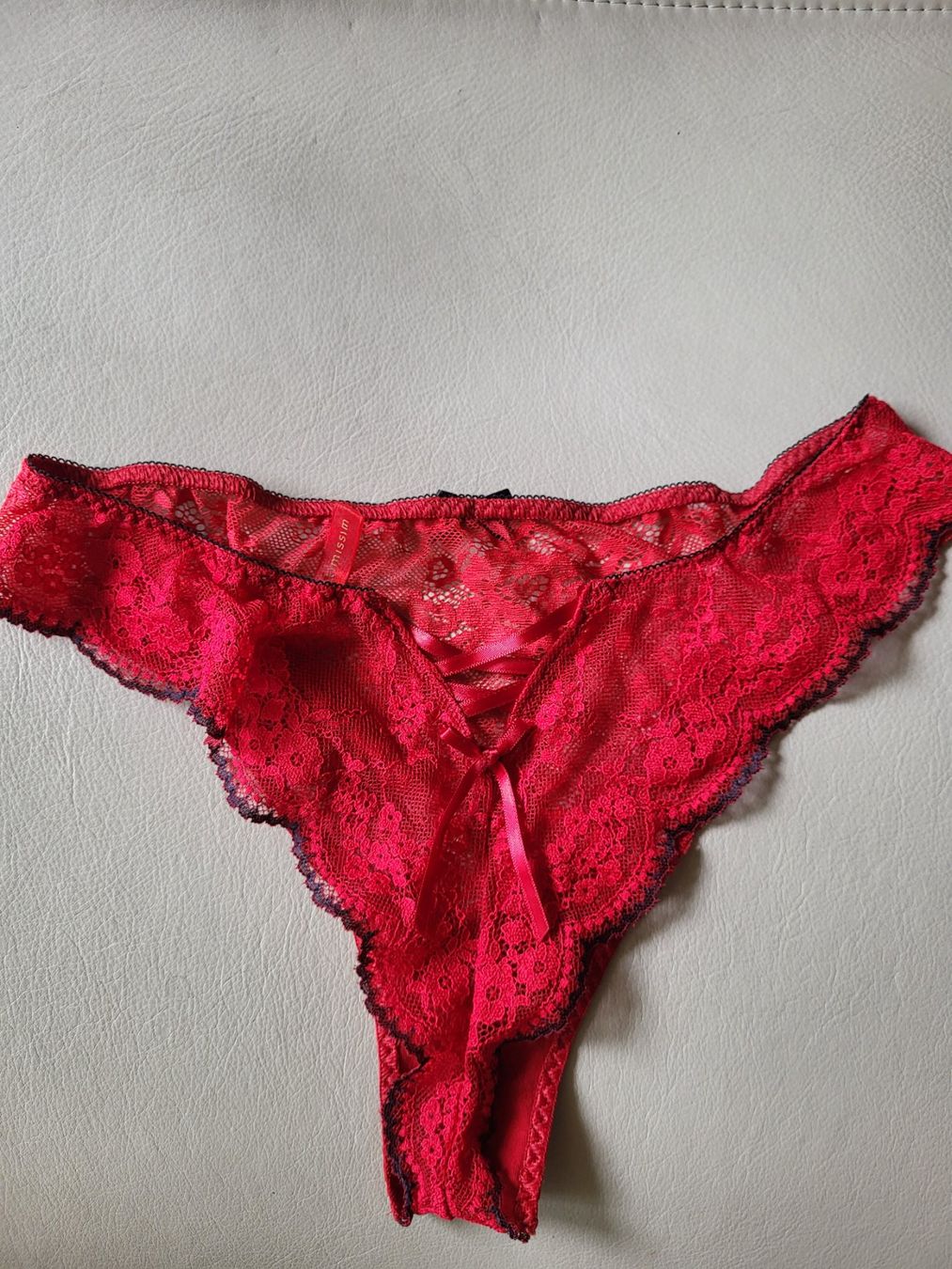 Intimissimi Altra biancheria intima: Intimissimi Spitzen-String, Gr. M-L – Nuovo (secondo la descrizione) da Burgdorf venduto da glam4diva 1