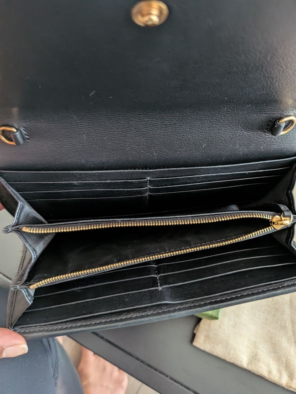 Gucci Portamonete: Gucci Blondie Leather Wallet on Chain – Nuovo (secondo la descrizione) da Morges venduto da dhi_y2qk 4