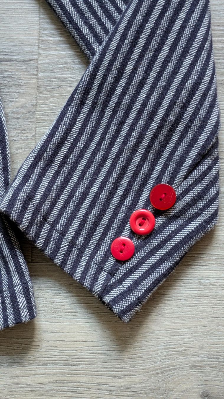 Ensembles & Tailleurs: Blazer rayée bleue et rouge - 36 – D'occasion à Orsieres par IndianaJones50a 3