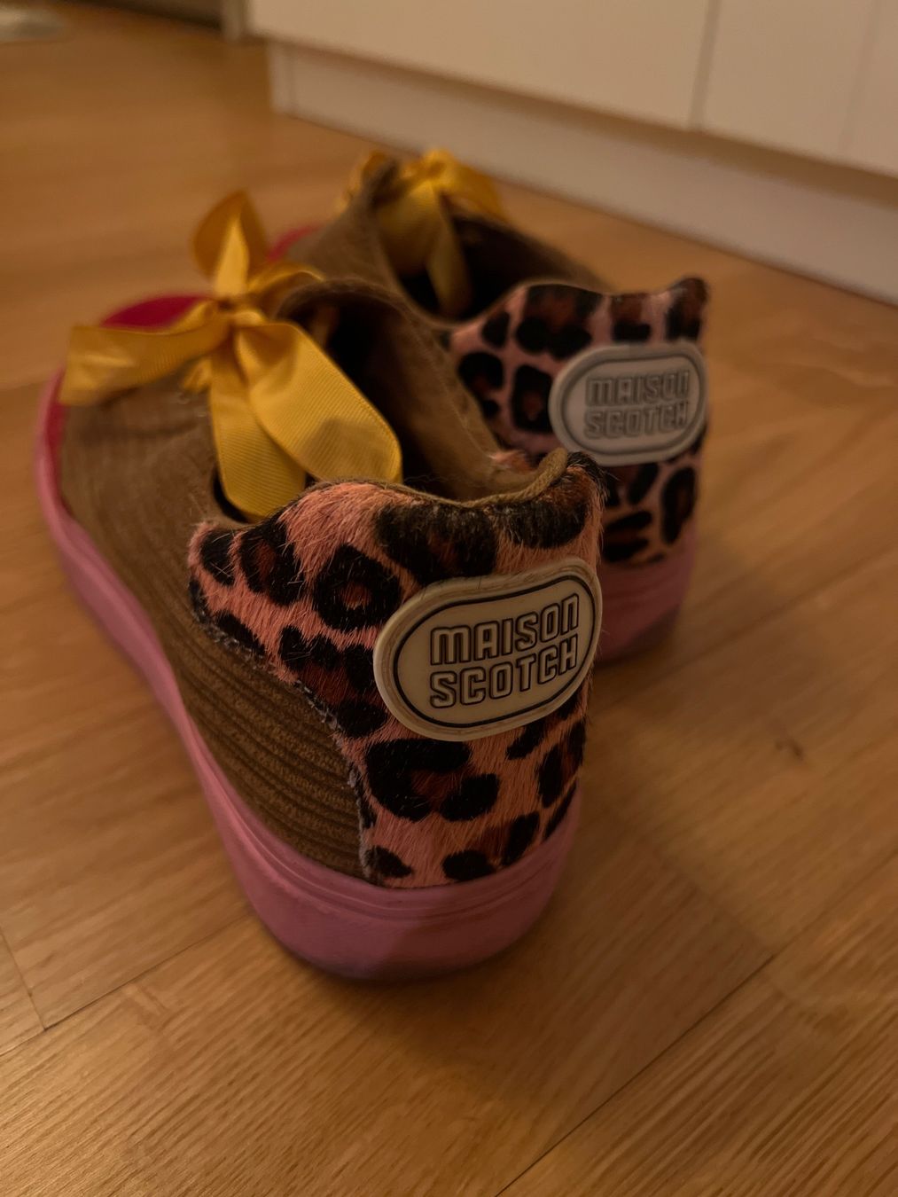 Maison Scotch Scarpe da donna: Scotch&Soda auffälliger Seaker, Grösse 39 – Usato da Richterswil venduto da ang_2vks 1