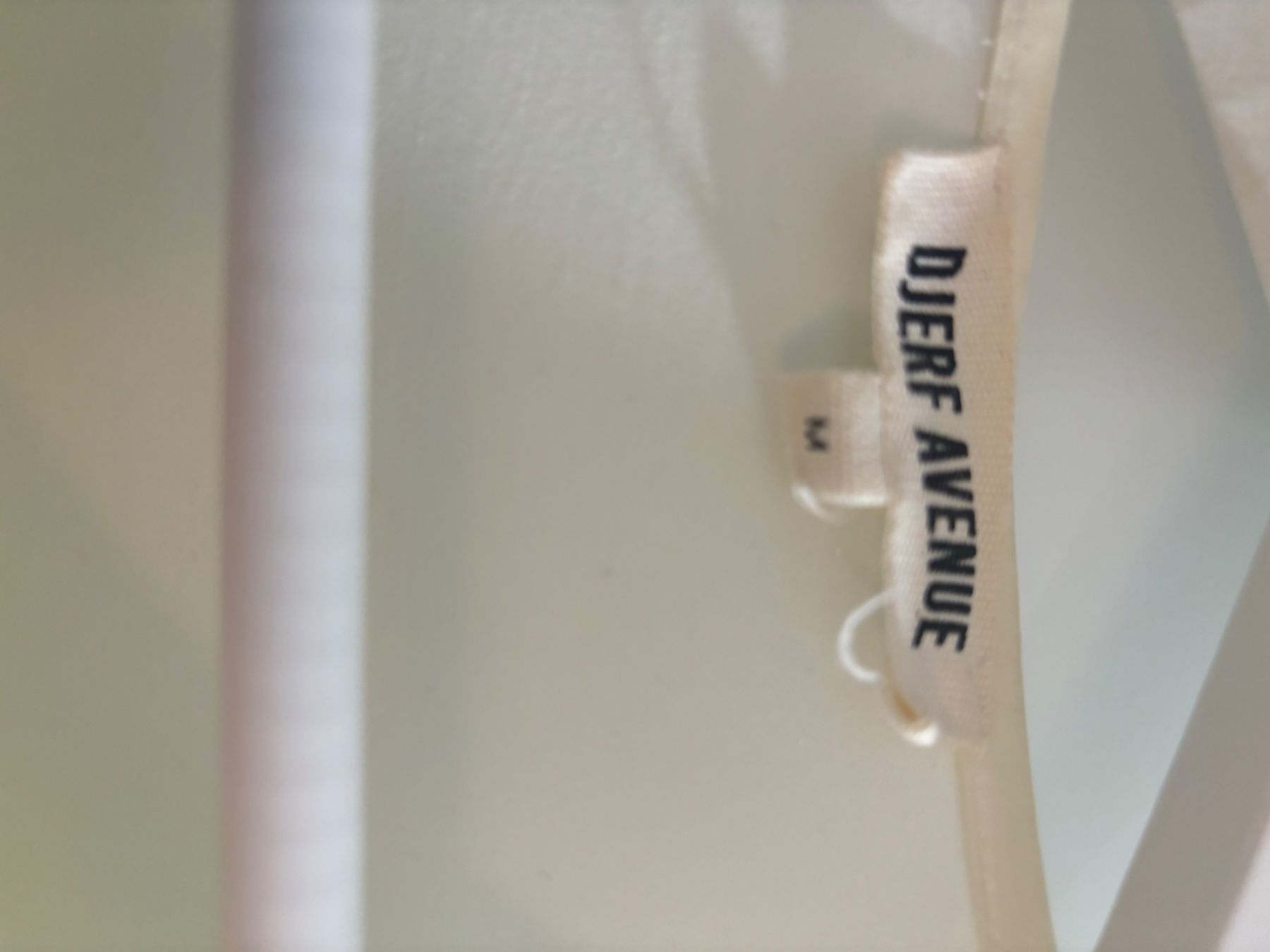 Djerf Avenue Giacche: Djerf Avenue Dream Cardigan Cloud – Usato da Duebendorf venduto da tom_lp2m 2
